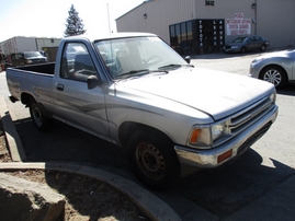 1990 TOYOTA TRUCK DLX LIGHT BLUE STD CAB 2.4L AT 2WD Z16352